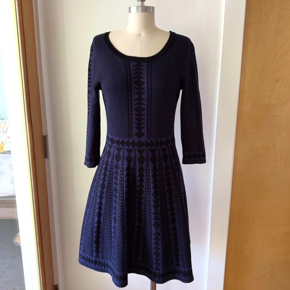 Nina Leonard Tribal Print 3/4 Sleeve Sweater Dress-Fit & Flare-Black & Navy-Sz M